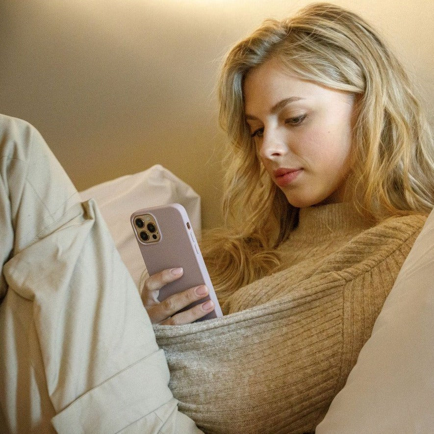 dbramante1928 iPhone SE (2022 / 2020) / 8 / 7 Greenland Case - 100% Recycled Plastic - Night Black