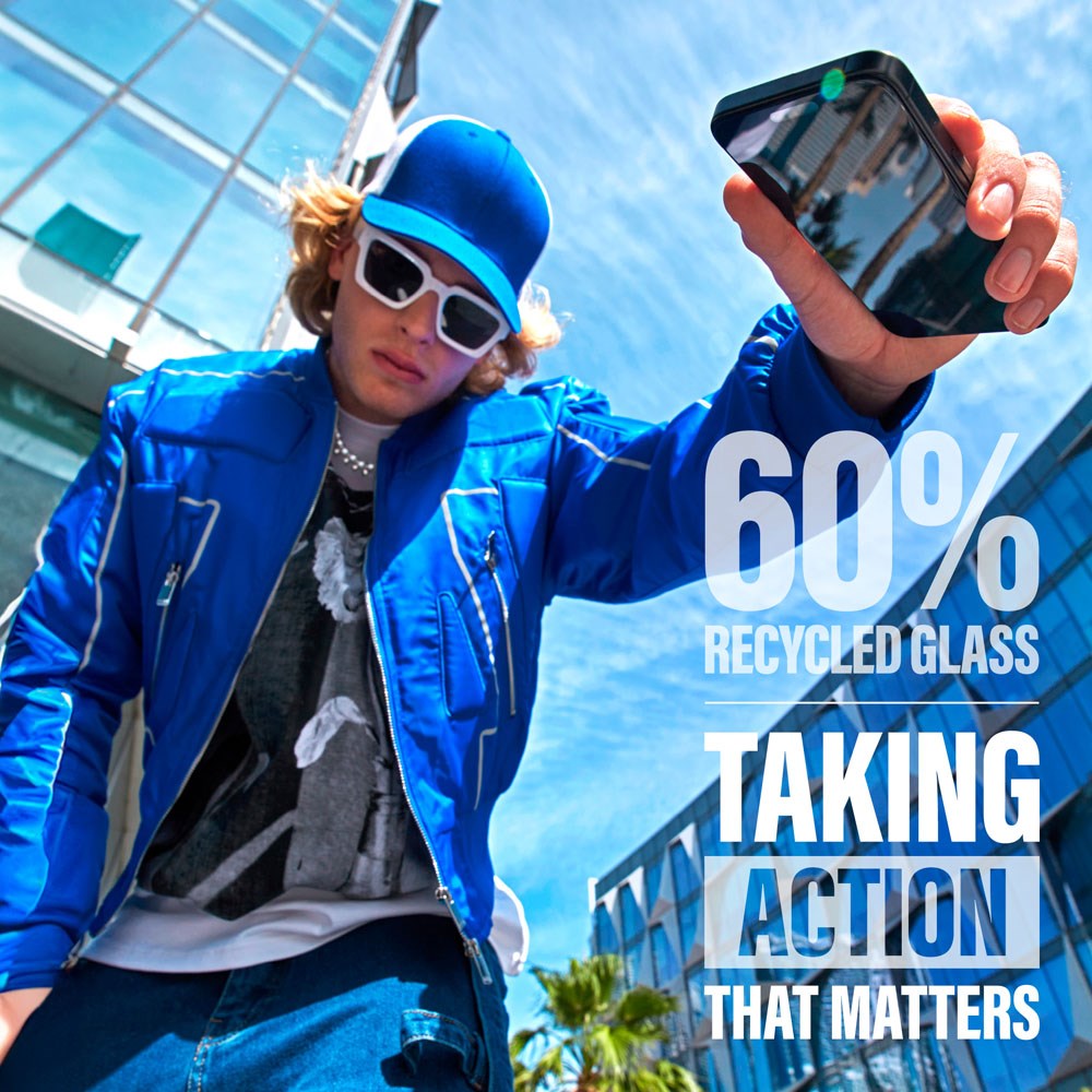 iPhone 15 / 16 PanzerGlass Ultra Wide Fit Screen Protector w. EasyAligner - Diamond Strength - Transparent / Black Edge