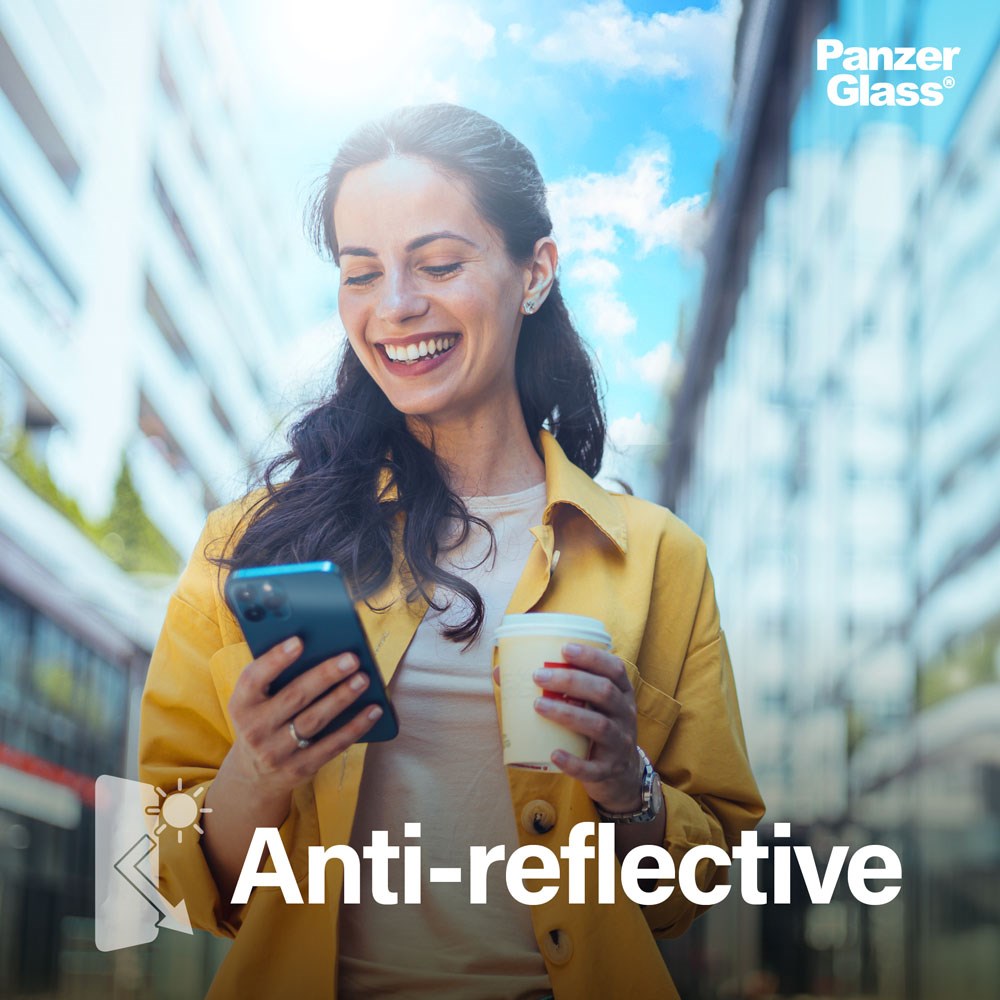 iPhone 15 Plus / 16 Plus PanzerGlass Ultra Wide Fit Screen Protector w. EasyAligner - EyeCare - Diamond Strength - Transparent / Black Edge