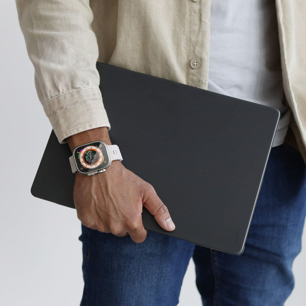 Vonmählen Transparent Case for MacBook Pro M5/M4/M3/M2/M1 (2025-2021) - Transparent/Black