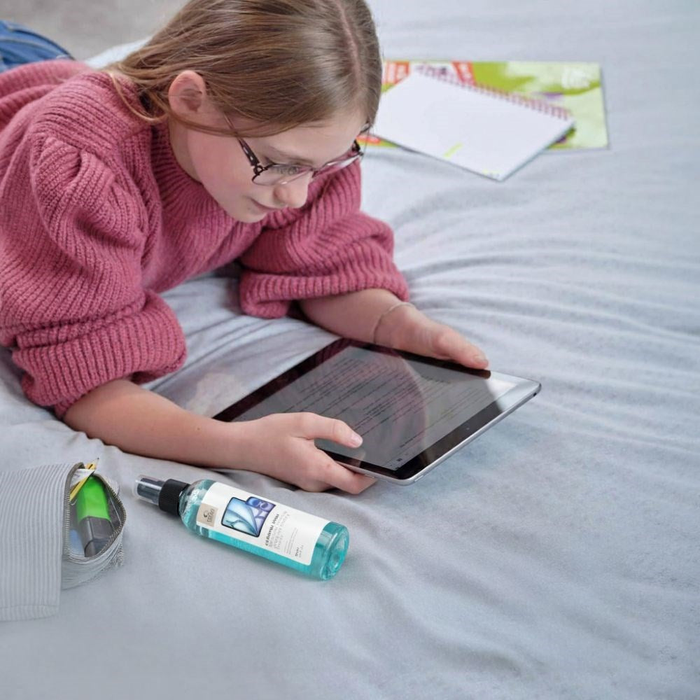 Tech-Protect Cleaning Kit with Cleaning Spray & Cloth – Mint