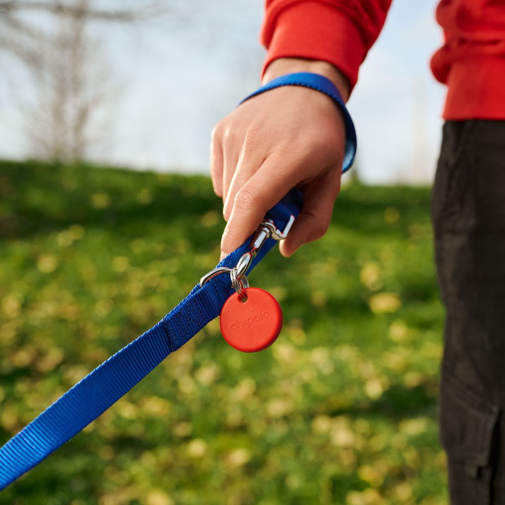 Chipolo POP Bluetooth GPS Tracker - Compatible with Apple Find My & Google's Find My Device - Red