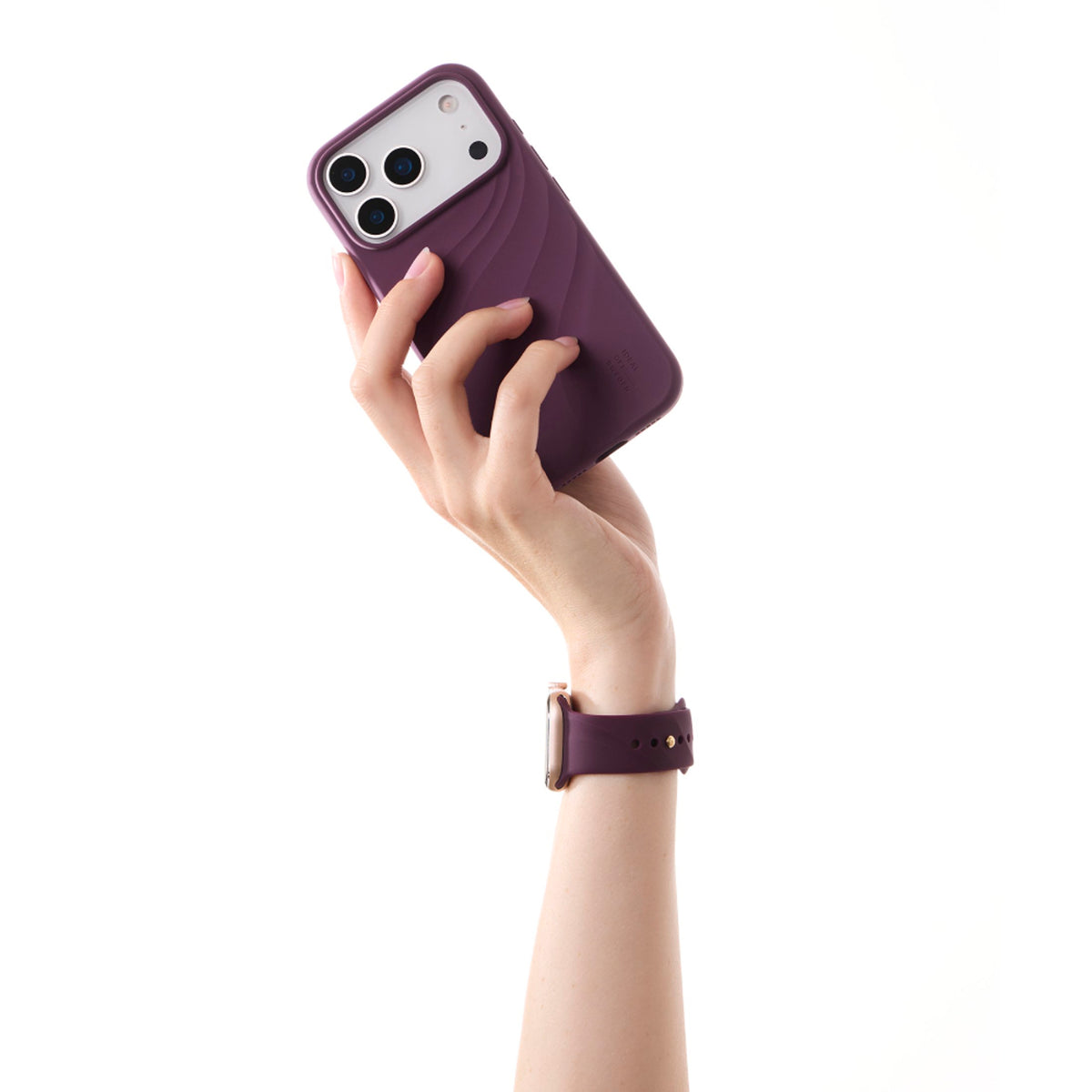 Apple Watch (42/44/SE/45/46/49mm) iDeal of Sweden Soft Swirl Silicone Watch Strap - Size M/L - Velvet Plum