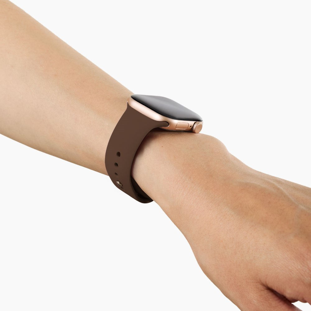 Apple Watch (38/40/SE/41/42mm) iDeal of Sweden Silicone Watch Strap - Size S/M - Mocha Mousse
