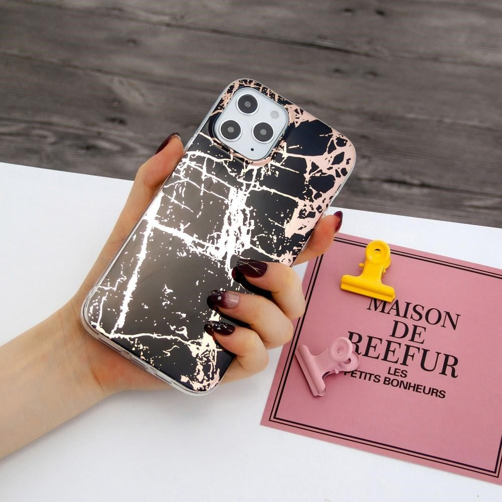 iPhone 12 / 12 Pro Plastic Case - Black Marble