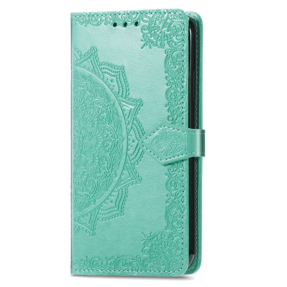 Samsung Galaxy A04s / A13 (5G) Leather Case w. Strap Mandala Pattern - Green