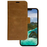 iPhone 14 dbramante1928 Lynge Genuine Leather Magnet Flip Case - Tan