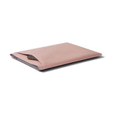 Philbert UltraSlim Vegan Leather Sleeve w. Strap for MacBook / Laptop 16" (36,5 x 26 x 2 cm) - Pink