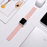 Lippa Apple Watch (38/40/SE/41/42mm) Magnetic Silicone Strap - Pink