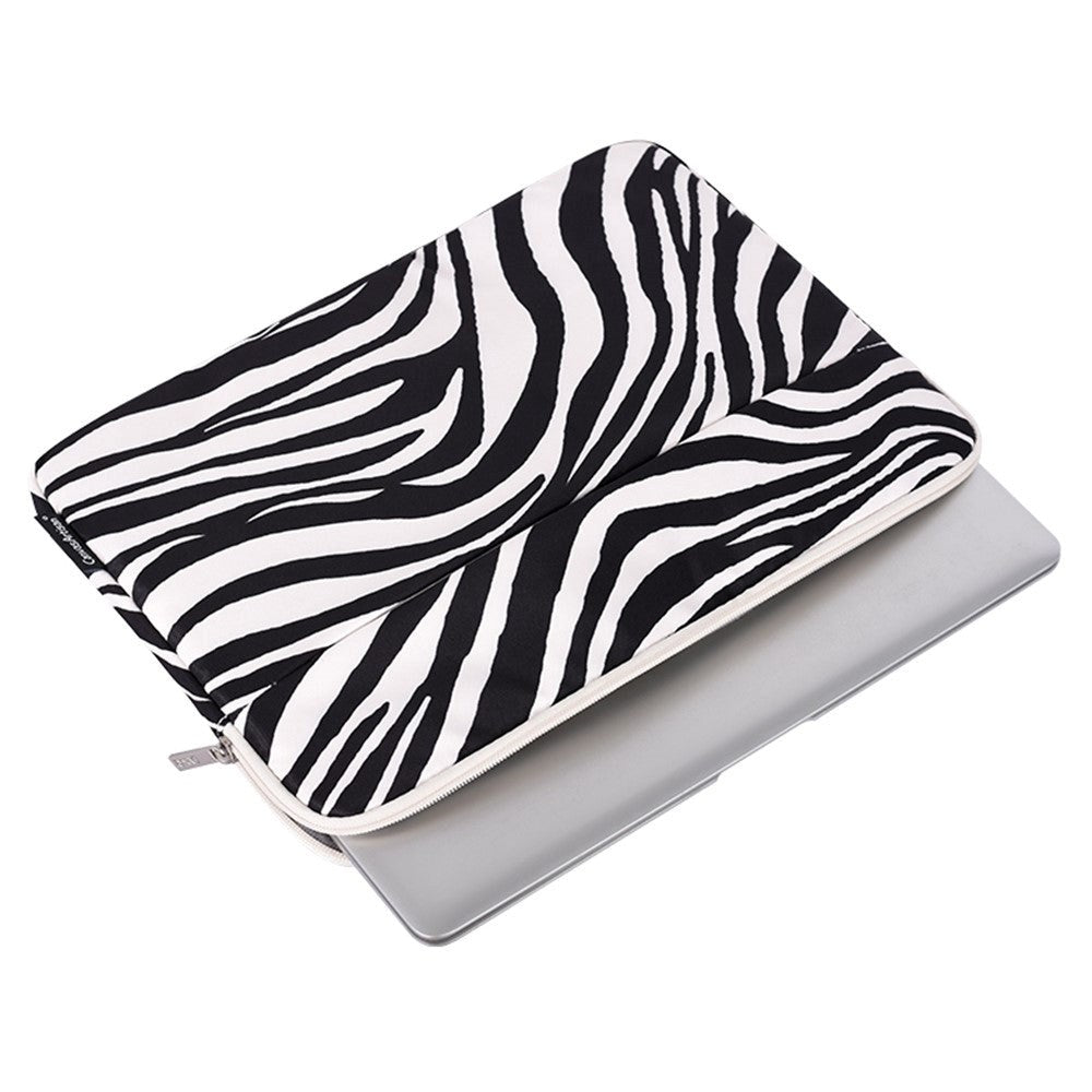 CanvasArtisan Sleeve For Laptop / Macbook 13" - (35.5 x 25 x 2.4 cm) - Zebra