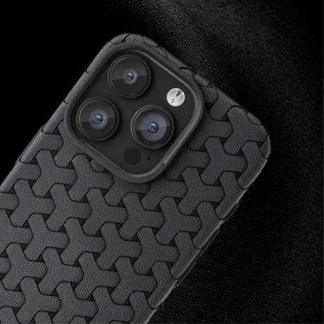 iPhone 15 Flexible Plastic Case - Braided Texture - Black