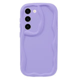 Samsung Galaxy S22 Flexible Plastic Case w. Wavy Edges - Purple