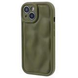 iPhone 15 Flexible Plastic Case w. Wave Design - Mat Green