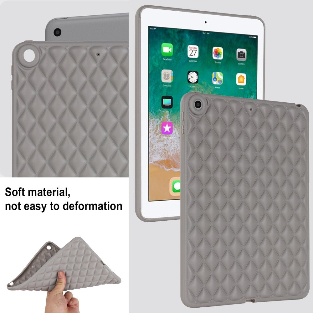 iPad 9.7 (2018-2017) / iPad Air / iPad Air 2 Flexible Plastic Case - Rhombe Design - Grey