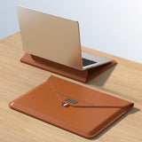 Laptop / MacBook Sleeve 13-14" (32 x 24 cm) w. Tri-fold Stand Function - Brown