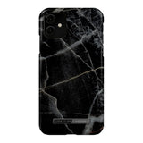 IDEAL OF SWEDEN iPhone 11 Fashion Case Black Thunder Marble