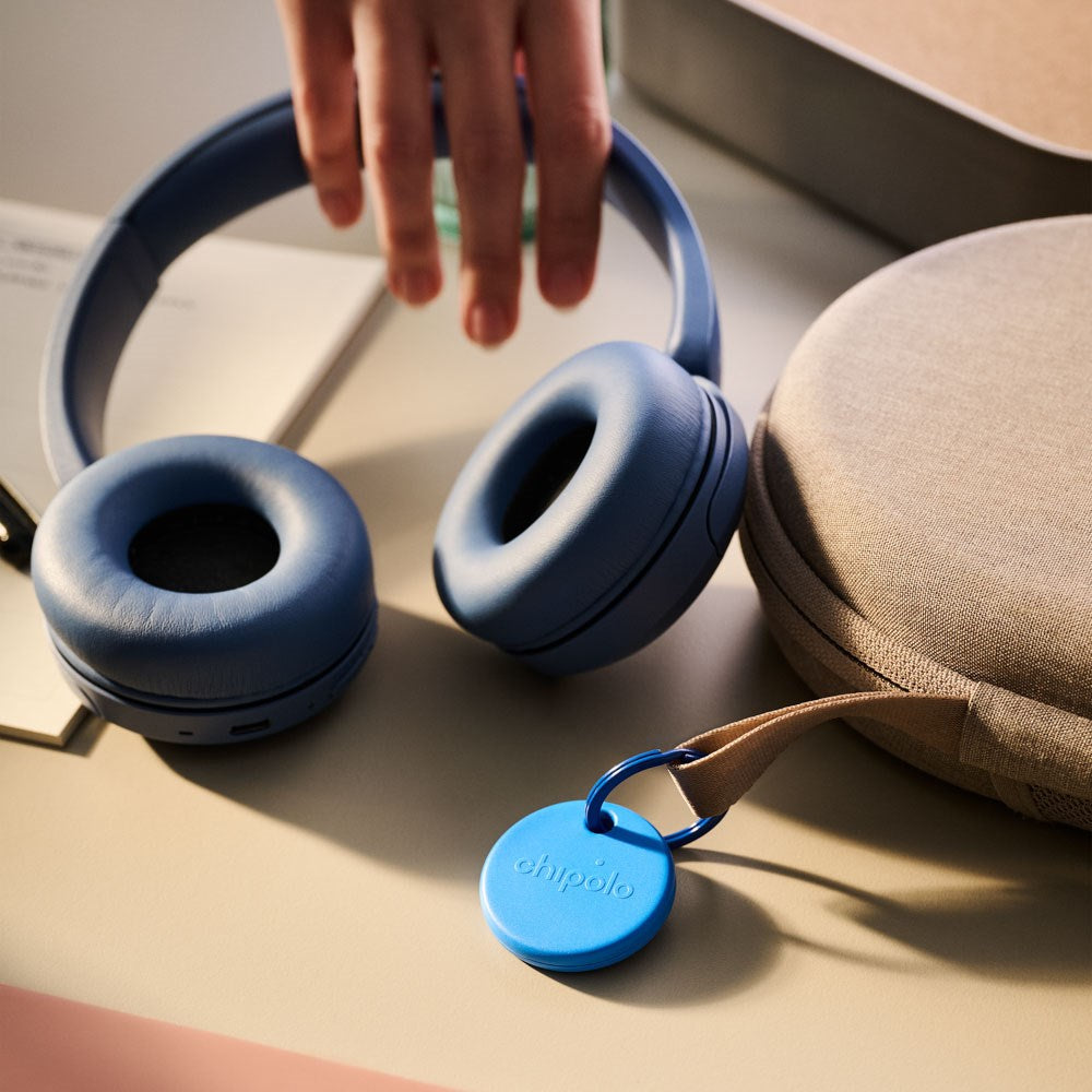 Chipolo POP Bluetooth GPS Tracker - Compatible with Apple Find My & Google's Find My Device - Blue