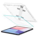 iPad Air 13" (2024) Spigen EZ Fit Glas.tR Screen Protection - Case Friendly - Transparent