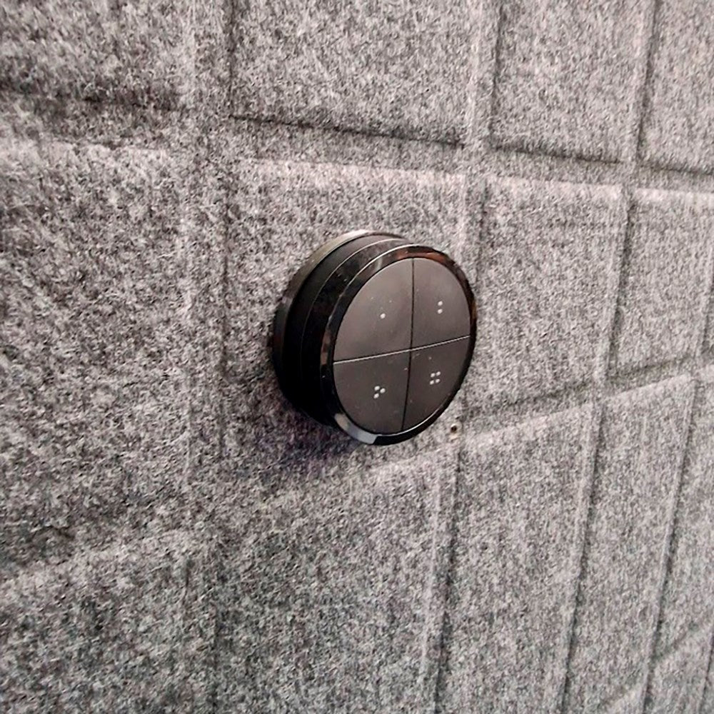 Light Solutions - Philips Hue Tap Dial Switch Round Bracket - Black