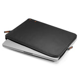 Spigen Basic MacBook / Laptop Sleeve 16" - 38.5 x 27 x 2 cm - Black
