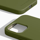 iDeal Of Sweden iPhone 12 / 12 Pro Silicone Case - Khaki