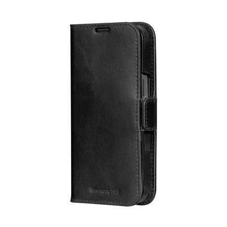 iPhone 16e dbramante1928 Lynge Genuine Leather Magnet Flip Case - Black