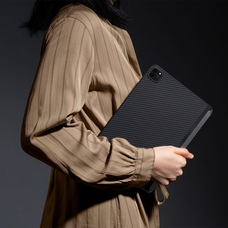 iPad Pro 12.9" (2022/2021/2020) Pitaka MagEZ Case 2 Magnetic Case - Black Carbon